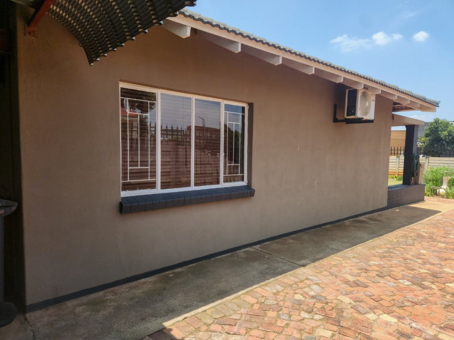 3 Bedroom Property for Sale in Stilfontein Ext 2 North West